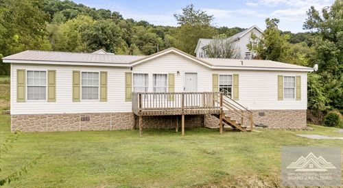105 Montgomery St., Bluefield, VA, 24605 | Card Image