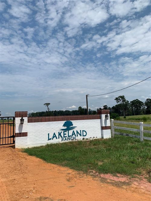 276 Lakeland, Hillister, TX, 77624 | Card Image