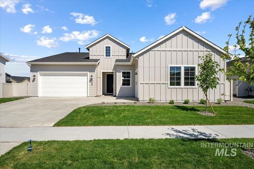 947 W Hammer Falls Dr, Meridian, ID, 83642-1464 | Card Image