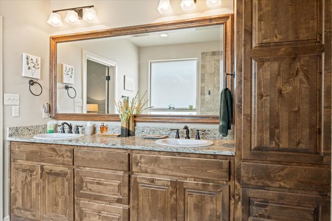 317 Paddle Boat Dr, House other with 4 bedrooms, 2 bathrooms and null parking in Granbury TX | Image 11