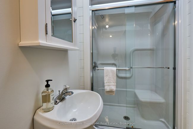 2148 Stisted Rd S, House other with 3 bedrooms, 2 bathrooms and 6 parking in Sprucedale ON | Image 15