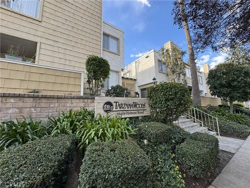 18408 Hatteras St, Tarzana, CA, 91356-1960 | Card Image