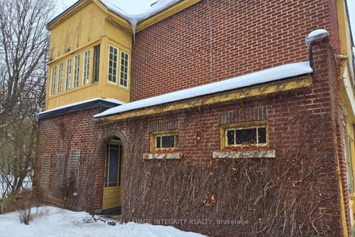 297 1/2 Crichton Street, New Edinburgh - Lindenlea, ON, K1M1W3 | Card Image