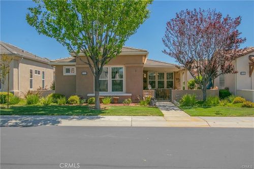 126 Cascade Crk, Beaumont, CA, 92223-7353 | Card Image