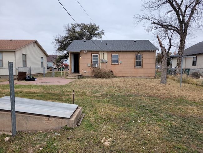 13 E 18 Th St, House other with 2 bedrooms, 1 bathrooms and null parking in San Angelo TX | Image 9