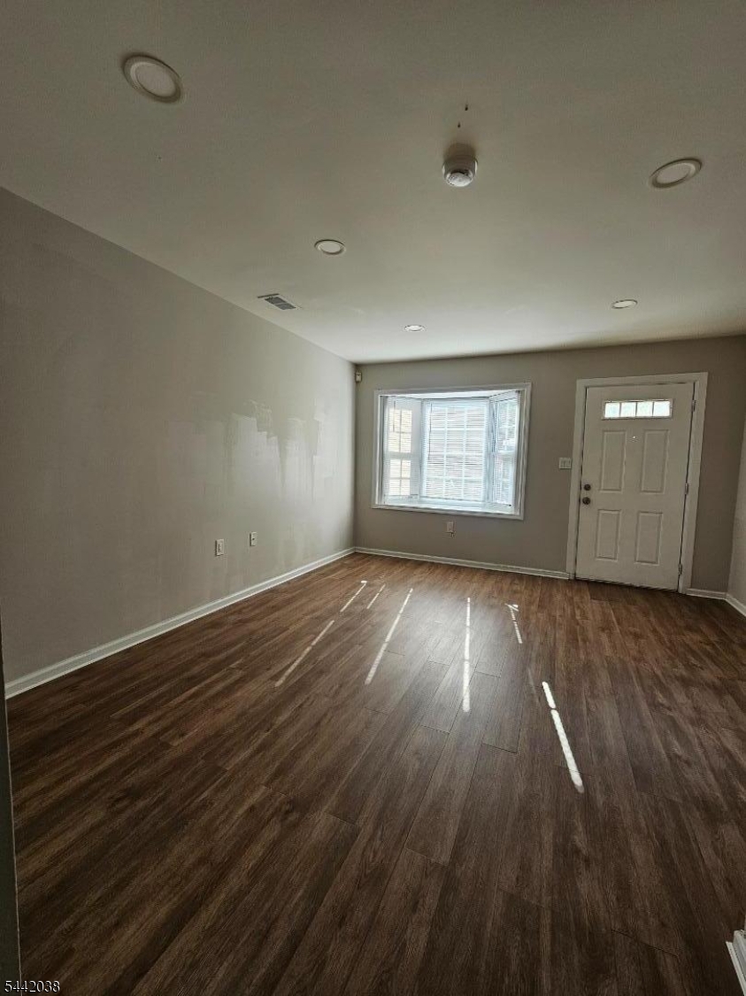 Residential Lease in Newark City 4