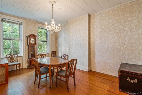 5945 Madison St, Ridgewood, NY, 11385-3950 | Card Image