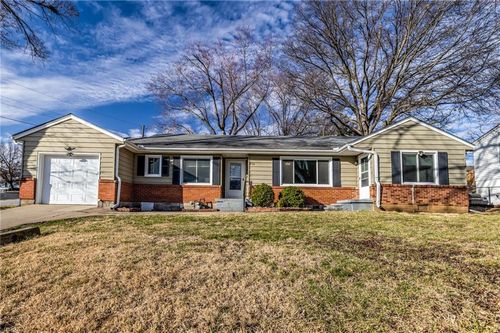 936 Hillside Ave, Liberty, MO, 64068-2010 | Card Image