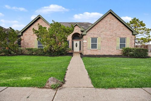 1601 Oak Place Ct, Pearland, TX, 77581-7107 | Card Image