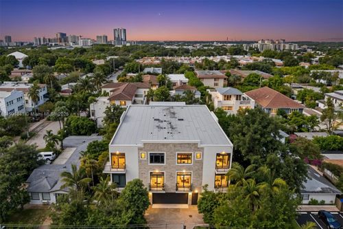 4-909 16th Ter, Fort Lauderdale, FL, 33304-4448 | Card Image