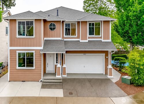 17837 110th Pl Se, Renton, WA, 98055-6560 | Card Image