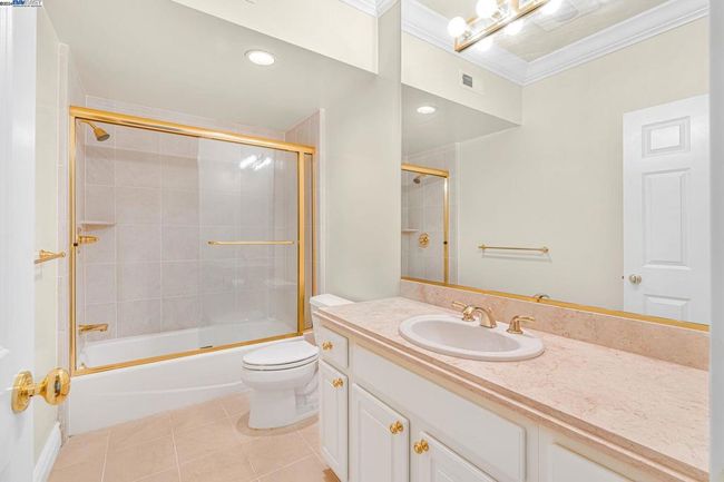 11 La Strada Ct, House other with 5 bedrooms, 5 bathrooms and 2 parking in Burlingame CA | Image 44
