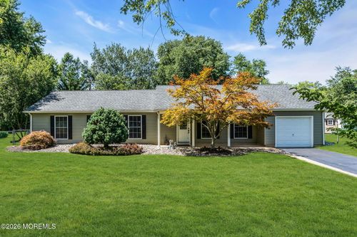 2 York Cir, Jackson, NJ, 08527-1232 | Card Image