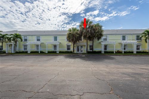 c-5132 Beach Dr Se, ST PETERSBURG, FL, 33705-4834 | Card Image