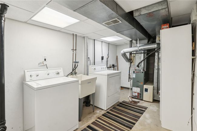 350 New World Dr, Condo with 2 bedrooms, 2 bathrooms and 1 parking in Jefferson Hills PA | Image 24