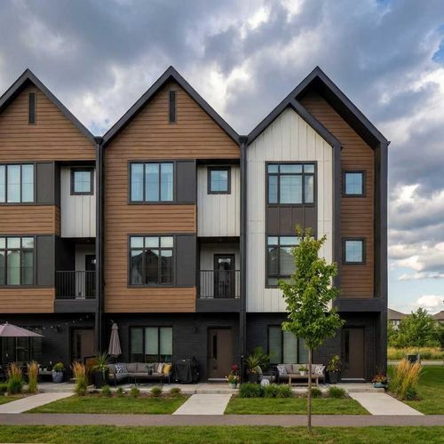 3869 155 Ave Sw, Calgary, AB, T2Y0R7 | Card Image