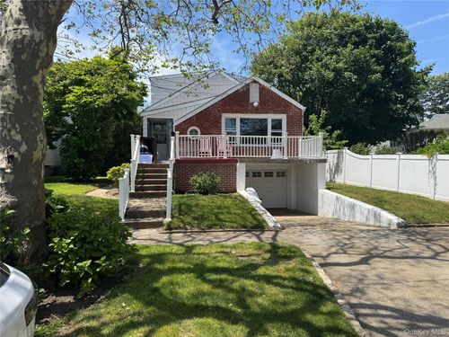123 Genesee Blvd, Atlantic Beach, NY, 11509-1316 | Card Image