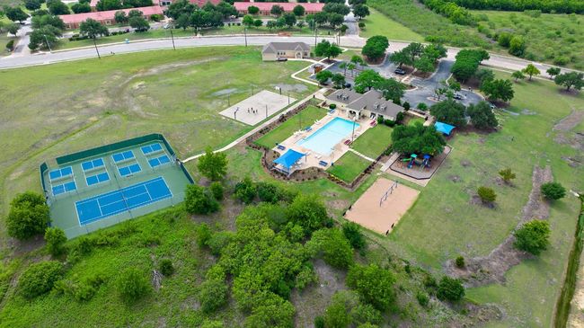 Drone / aerial view of a pool area | Image 32