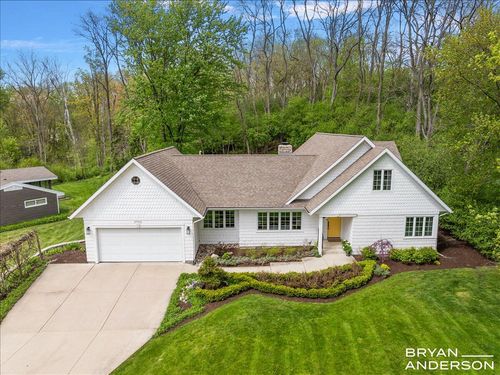 2925 Reeds Lake Blvd, East Grand Rapids, MI, 49506 | Card Image
