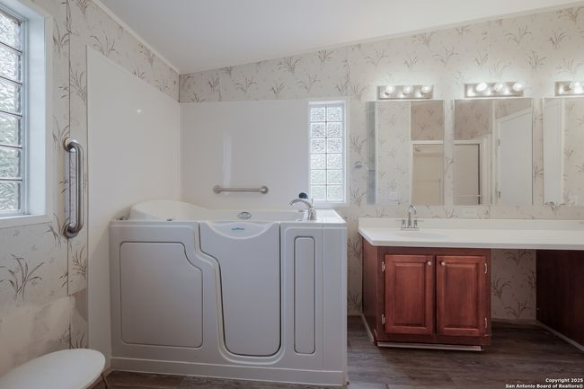 345 Derrick Dr, House other with 4 bedrooms, 3 bathrooms and null parking in Spring Branch TX | Image 17