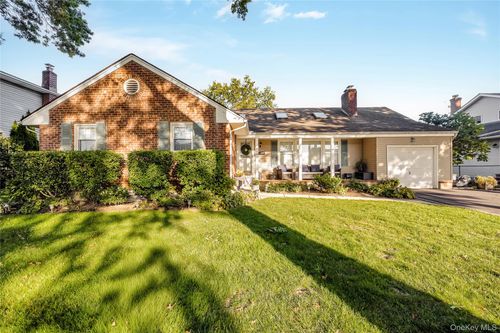 209 Brompton Rd, Garden City, NY, 11530-1303 | Card Image