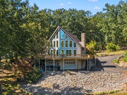 358 Lazy B Dr, Bessemer City, NC, 28016-9522 | Card Image