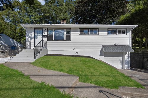 80 Oldham Ave, Waterbury, CT, 06705-3032 | Card Image