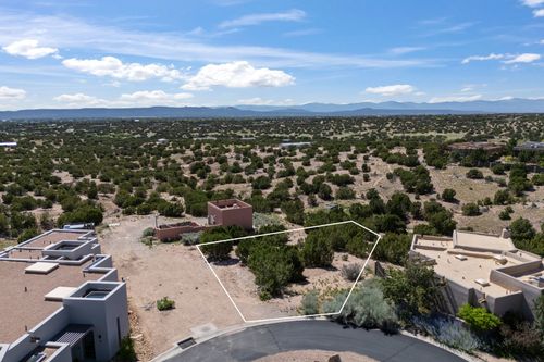 38 Camino De Vecinos, Santa Fe, NM, 87507-7901 | Card Image