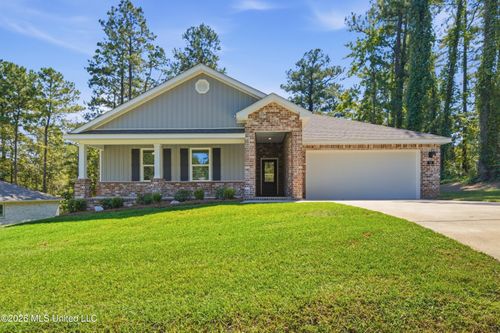 33 Vermont Dr, Petal, MS, 39465-4285 | Card Image