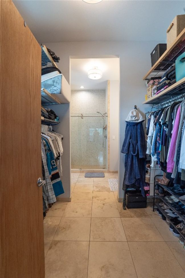 Spacious closet with tile patterned​​‌​​​​‌​​‌‌​‌‌​​​‌‌​​‌‌​‌​​​​​‌ floors | Image 20