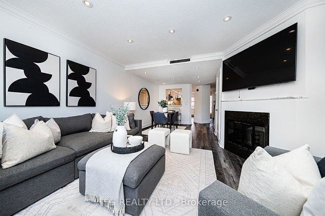7 - 120 Glen Manor Dr, Condo with 2 bedrooms, 2 bathrooms and 1 parking in Toronto ON | Image 17