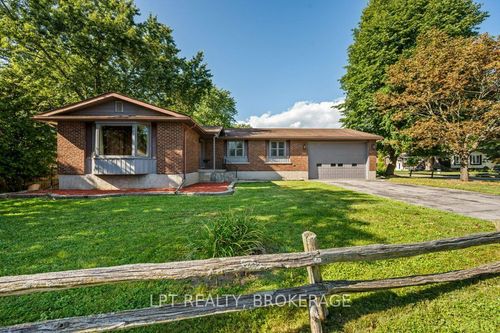 785 Allum Ave, Kingston, ON, K7M7A3 | Card Image