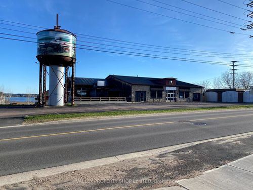 207 Nelson St, Pembroke, ON, K8A3N1 | Card Image