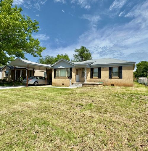 1421 Nw 24th St, Lawton, OK, 73505-3914 | Card Image