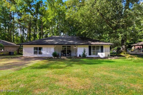 123 Woodgate Dr, Brandon, MS, 39042-2176 | Card Image