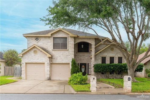 2704 Cardinal Ave, McAllen, TX, 78504-4765 | Card Image