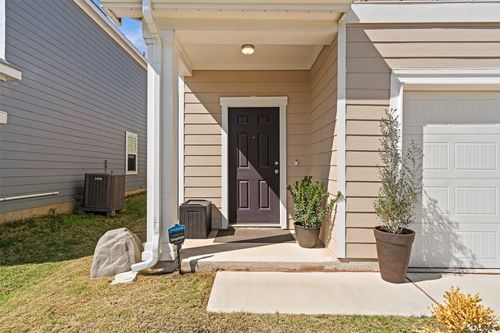 305 Red Fish Ln, Hutto, TX, 78634-5819 | Card Image