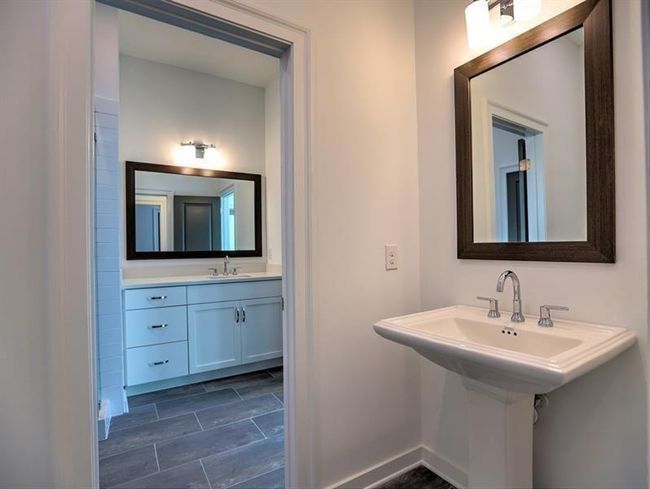 155 Devore Rd, Condo with 2 bedrooms, 1 bathrooms and 1 parking in Alpharetta GA | Image 31