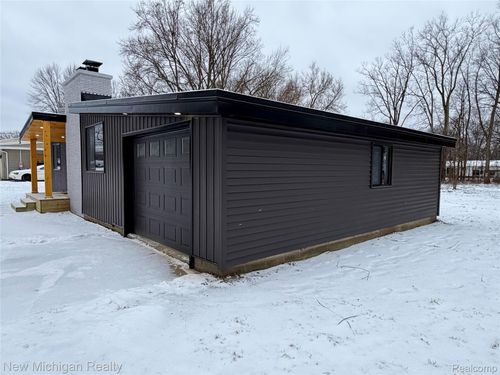 11413 Sunset Dr, Clio, MI, 48420-1558 | Card Image