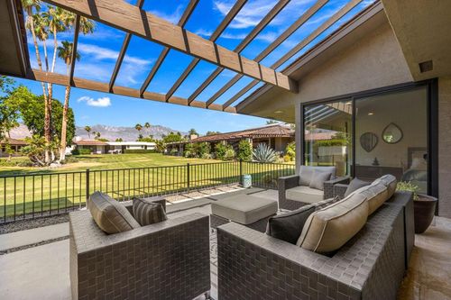 11 Whittier Ct, Rancho Mirage, CA, 92270-3720 | Card Image