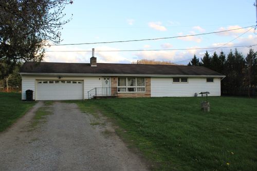 3270 Riverside Airport Road, Zanesville, OH, 43701 | Card Image