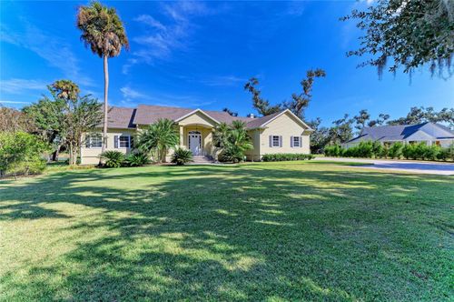 13648 Heritage Way, SARASOTA, FL, 34240-7500 | Card Image