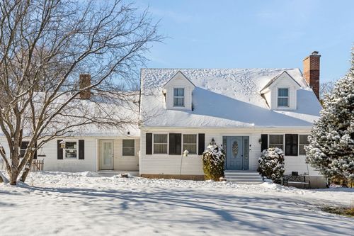 909 Dorset St, South Burlington, VT, 05403-7503 | Card Image