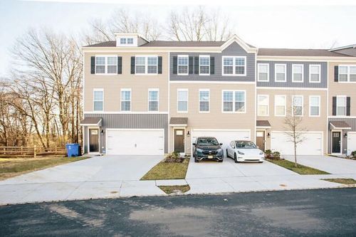 28 Foundry Blvd, MOUNT HOLLY, NJ, 08060-1390 | Card Image