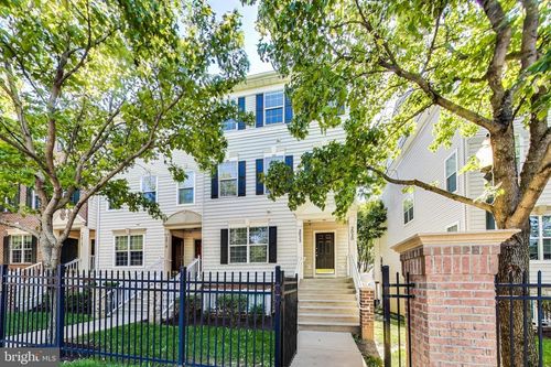 11-2022 University Blvd W, SILVER SPRING, MD, 20902-4424 | Card Image