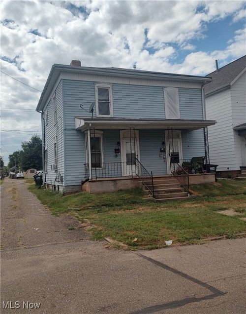 520-518 N Dawson St, Uhrichsville, OH, 44683-1618 | Card Image