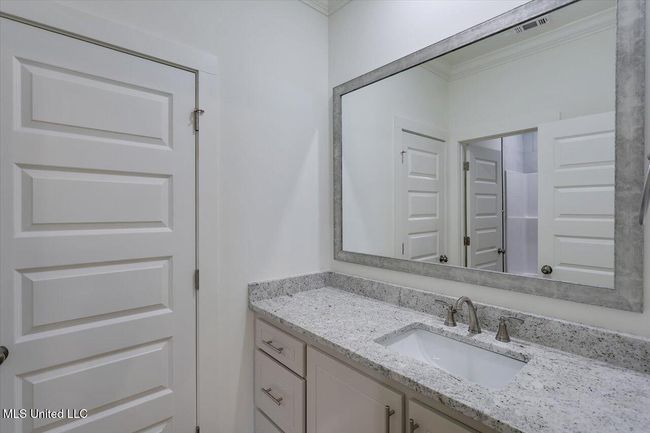 26-1014 Kensington Dr | Image 32