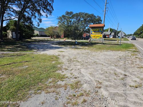 7019 Beach Dr Sw, Ocean Isle Beach, NC, 28469-5701 | Card Image