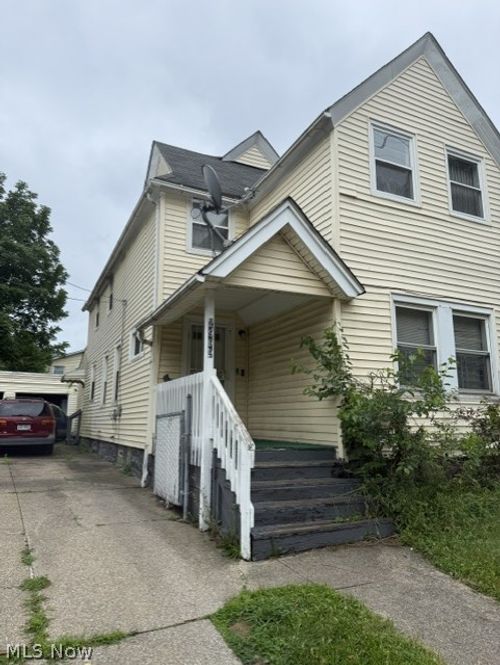 2999 E 65th St, Cleveland, OH, 44127-1447 | Card Image