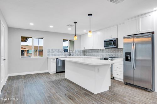 10602 W Cumberland Dr, Sun City, AZ, 85351-4461 | Card Image